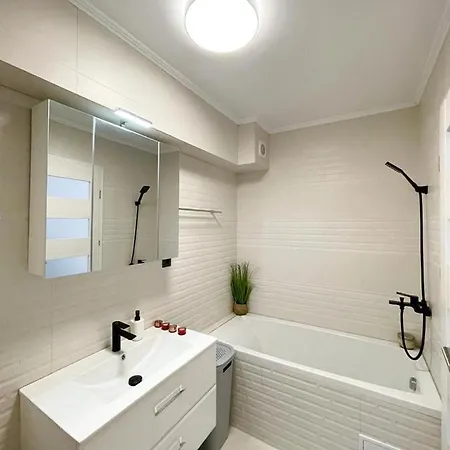 Apartment Skyway *